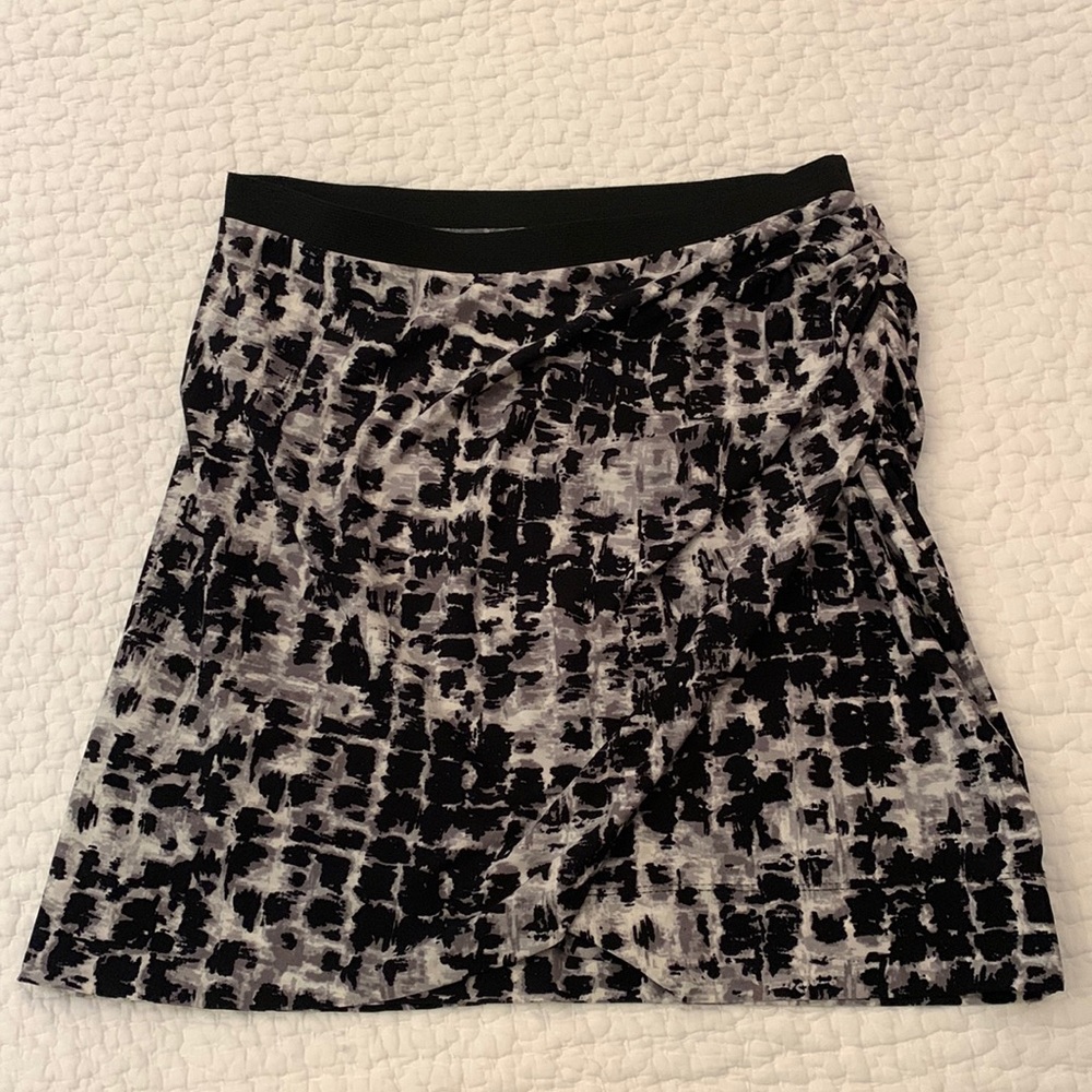 BCBG skirt